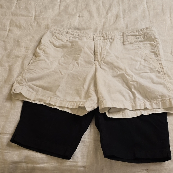 Bandolino Women's White and Vintage America Black Shorts Set - Picture 11 of 11